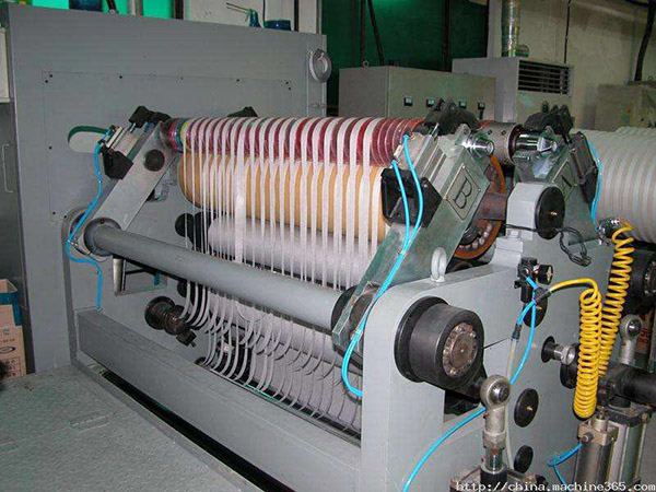 中堂圓刀分條機